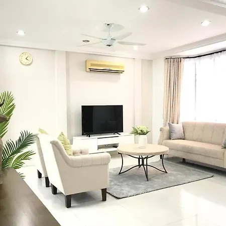 Villa Family 4Br Landed House @ Spice Arena